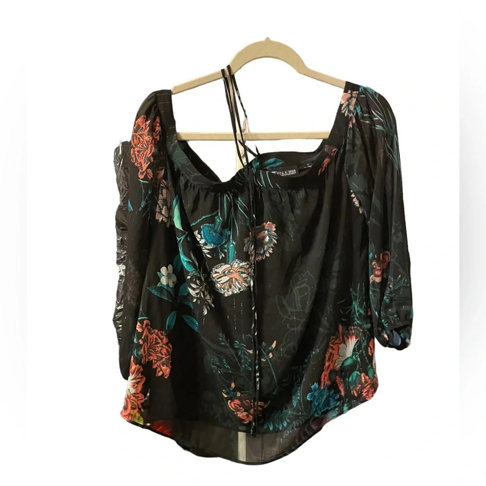 NWT NY&COMPANY FLORAL OFF SHOULDER BLOUSE
